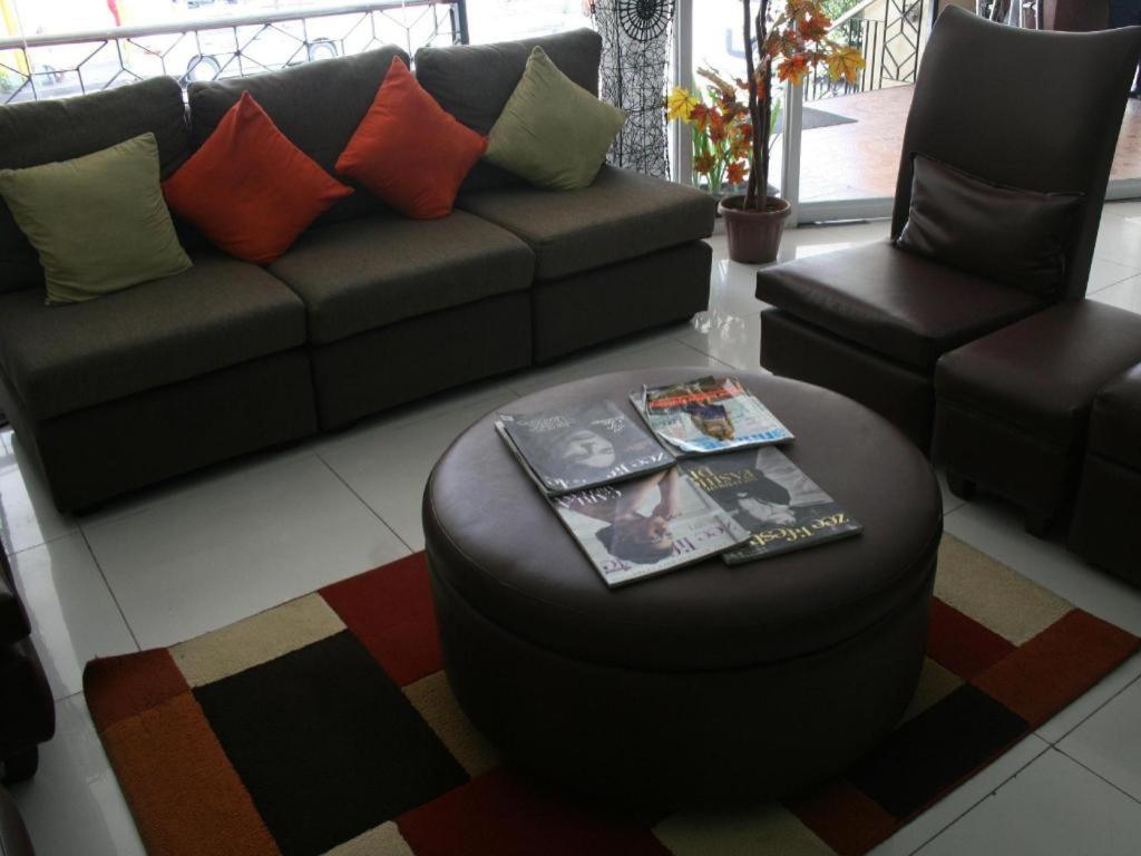 Sampaguita Suites Plaza Garcia Cebu Extérieur photo